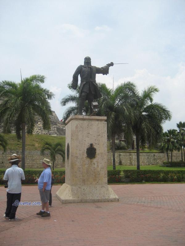 colombian-women-city-tour-3